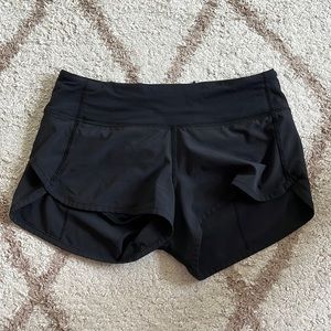 Lululemon Black Speed Up Shorts 2.5